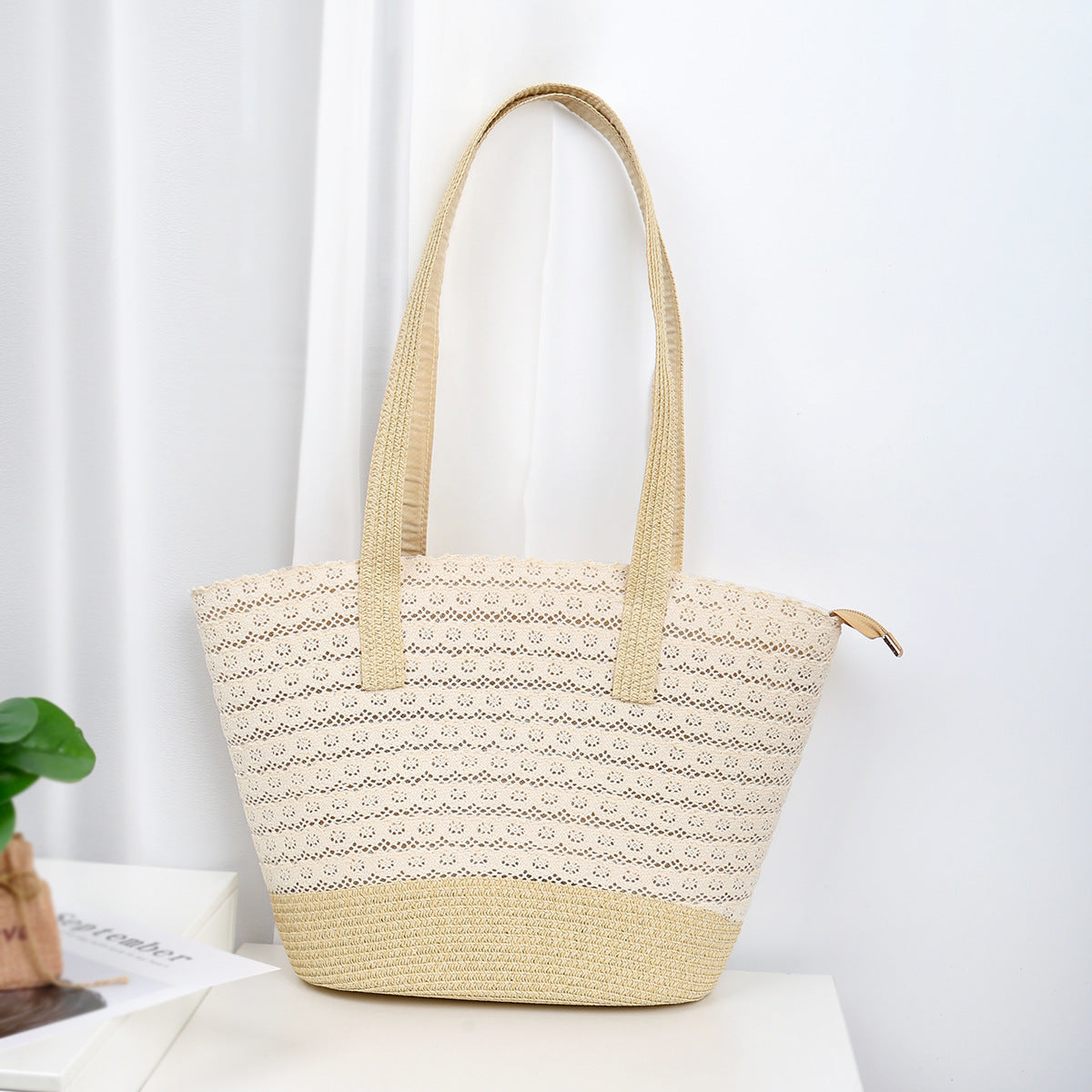 Textured Straw Bucket Bag with Lace Detailing for Coastal Days